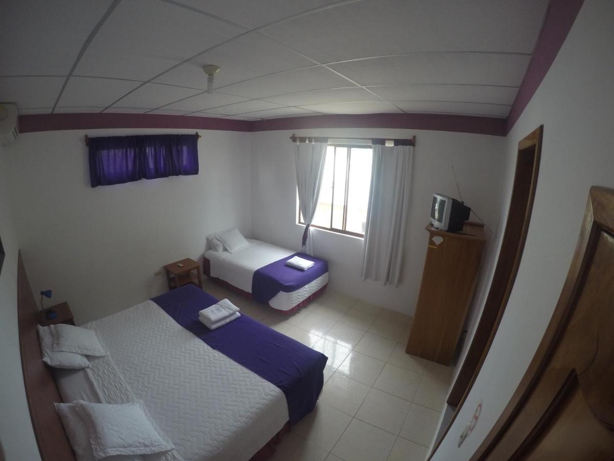 Hotel La Gran Tortuga - ᯤ Starlink Puerto Villamil Exterior photo
